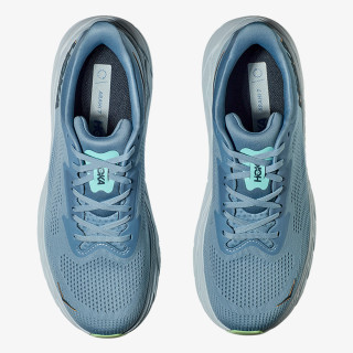 HOKA Arahi 7 