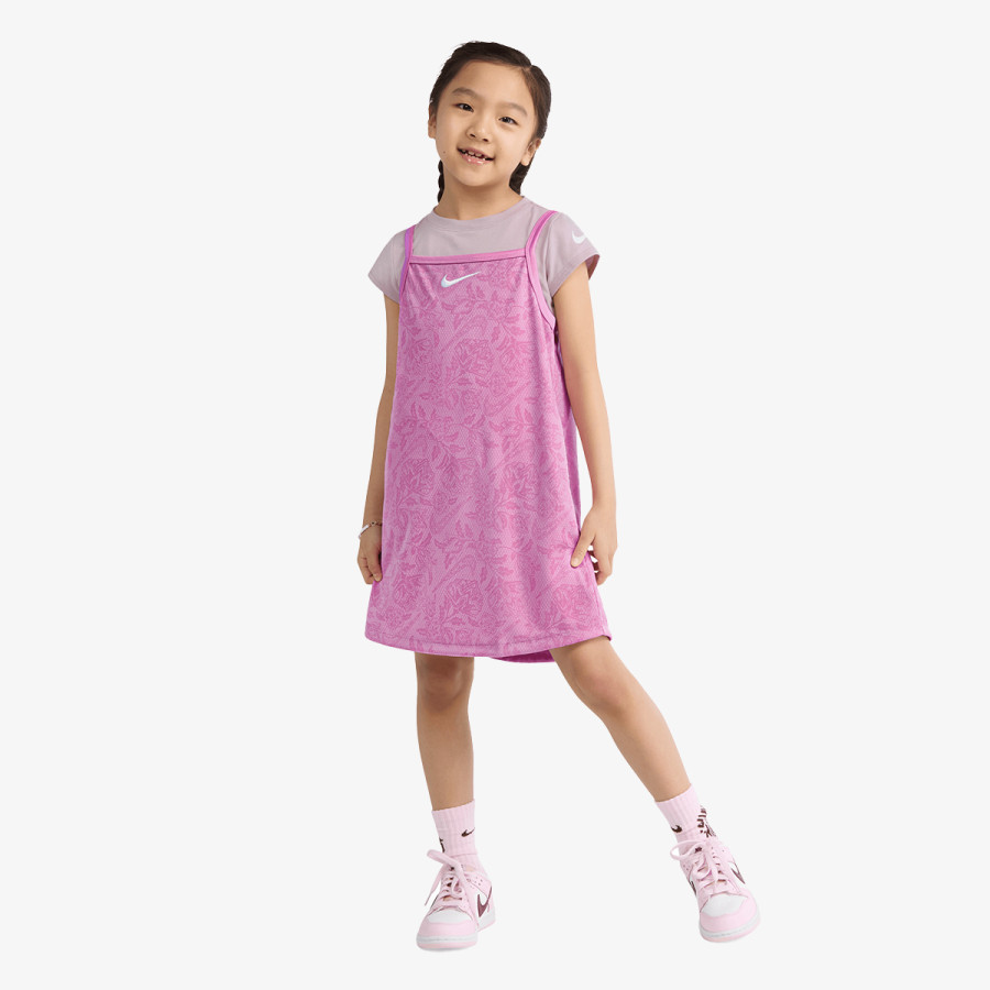 NIKE Move With Nature 