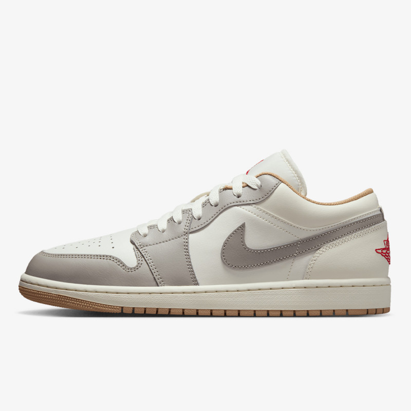 NIKE AIR JORDAN 1 LOW 