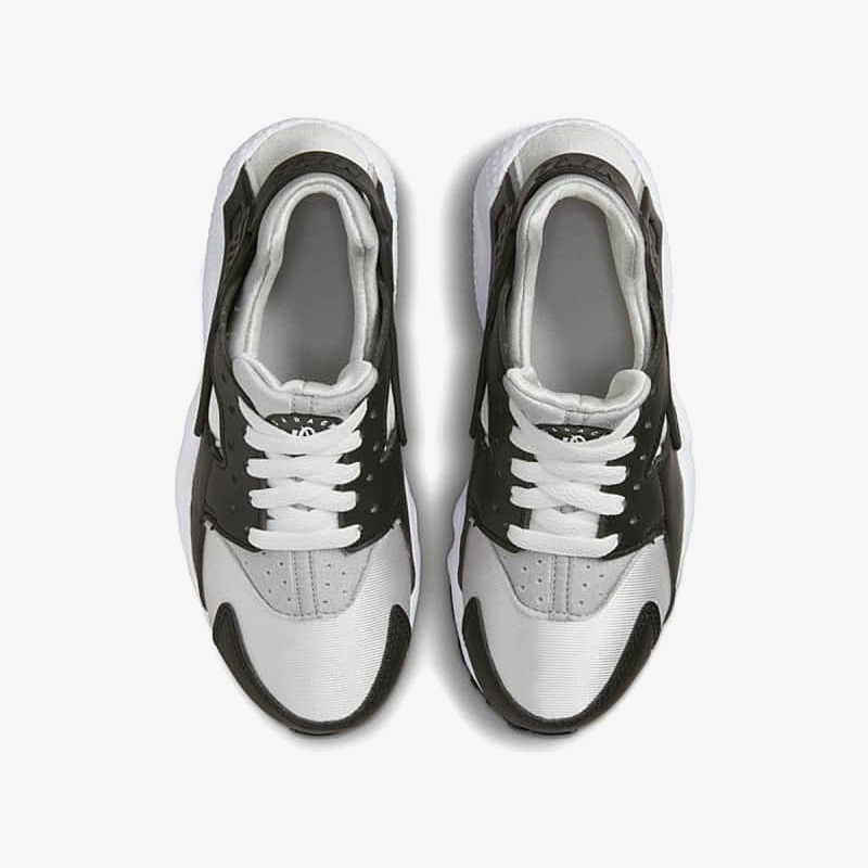 NIKE Huarache Run 