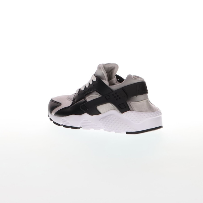 NIKE Huarache Run 