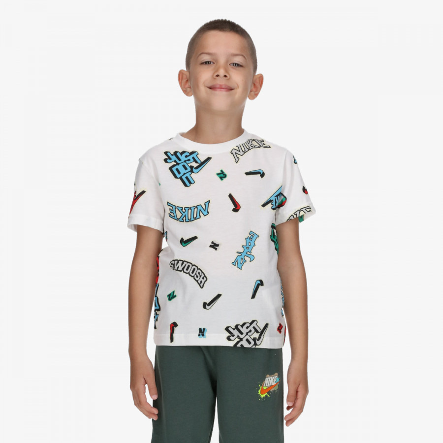 NIKE NKB VARZITY AOP TEE 