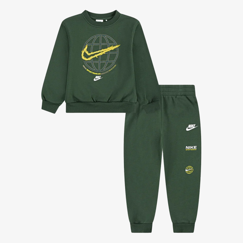 NIKE Sportswear 