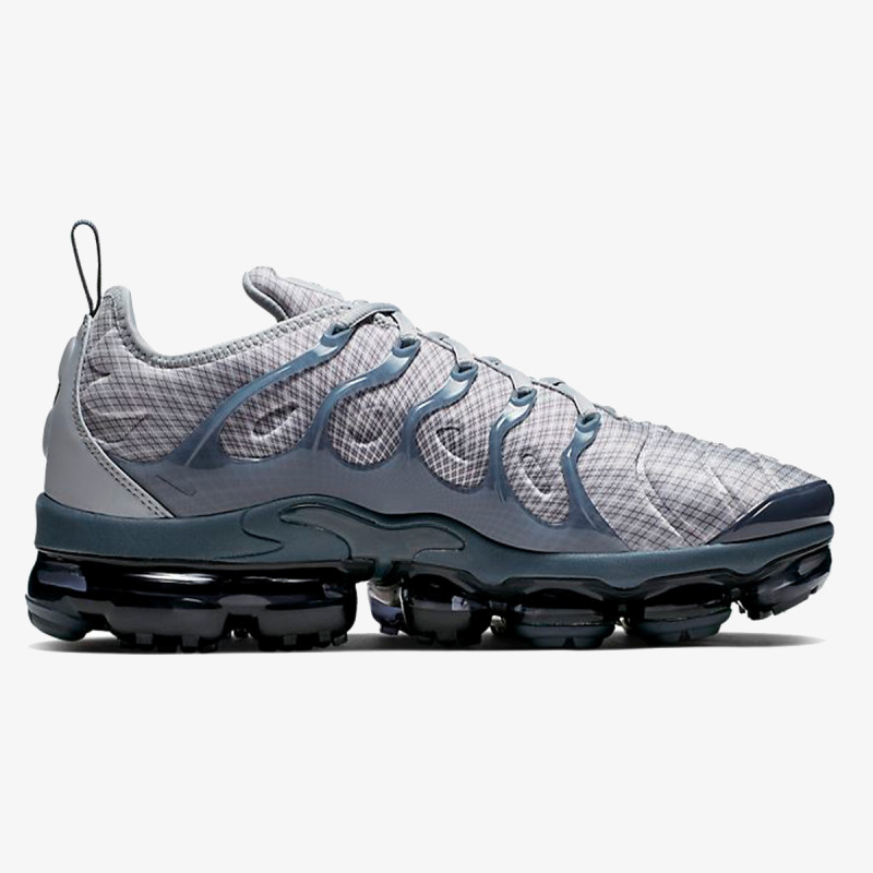 NIKE AIR VAPORMAX PLUS 