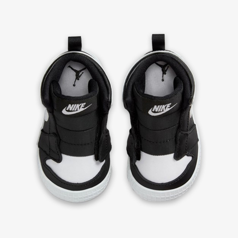 NIKE Jordan 1 