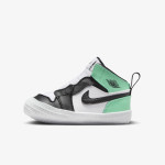 NIKE Jordan 1 