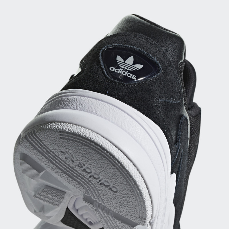 adidas Falcon W 