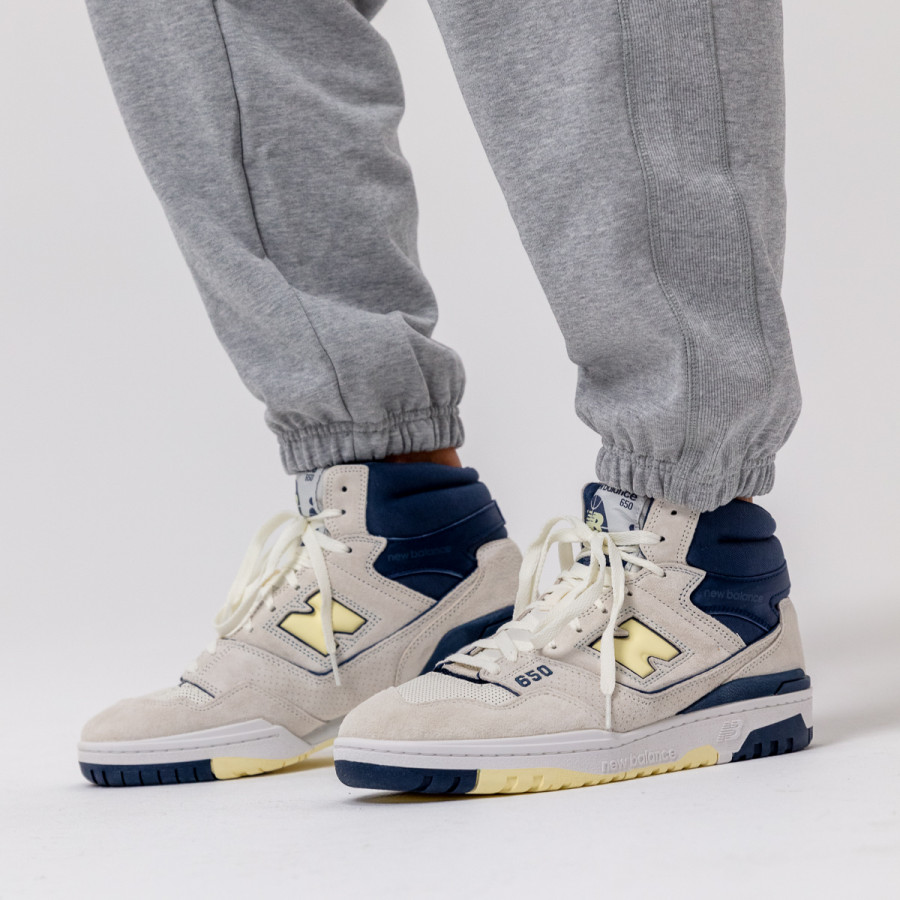 NEW BALANCE -650 