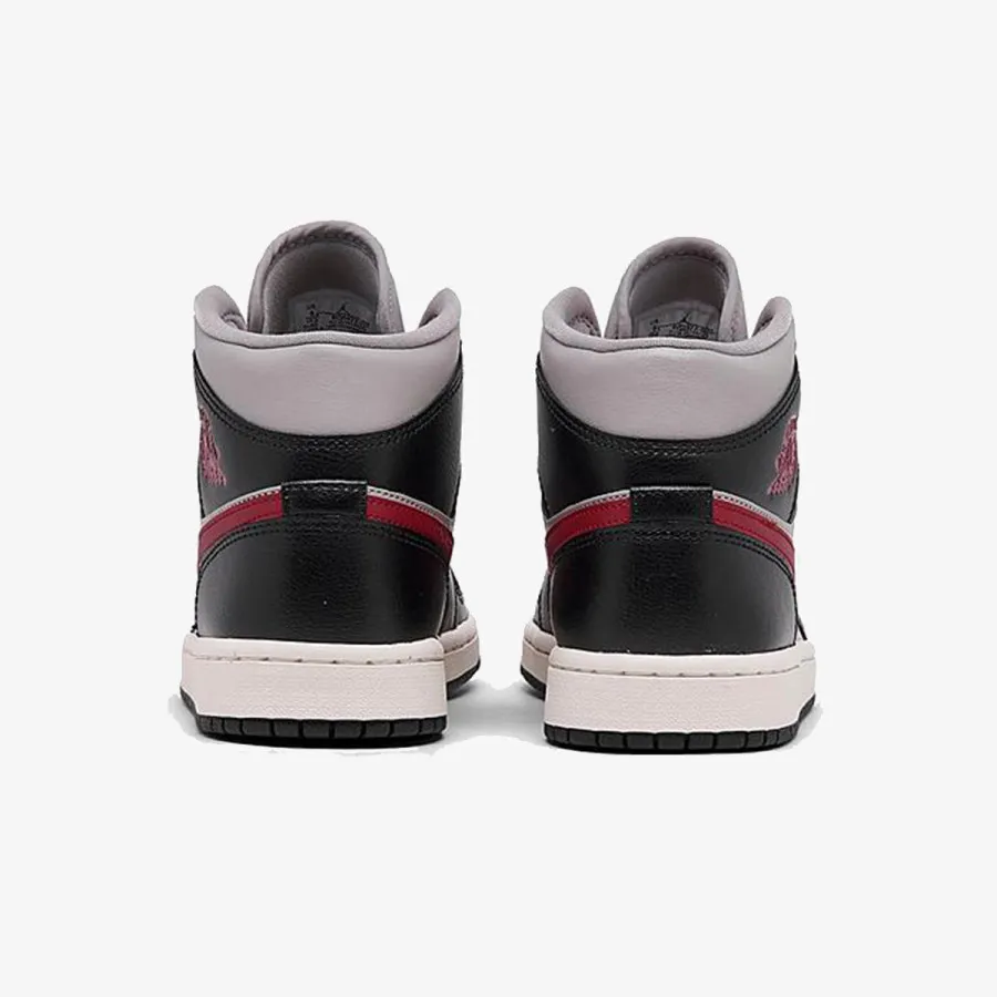 NIKE Air Jordan 1 