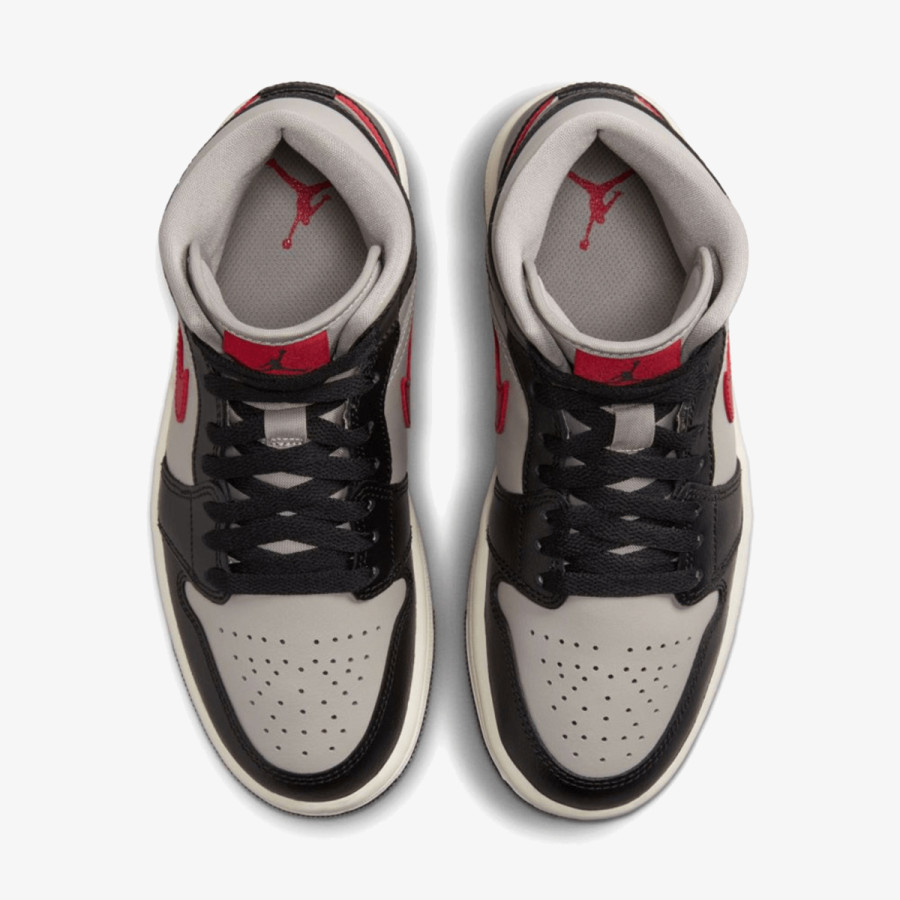 NIKE Air Jordan 1 