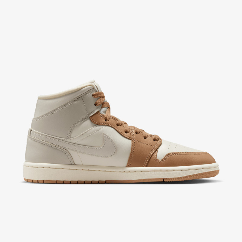 NIKE WMNS AIR JORDAN 1 MID 