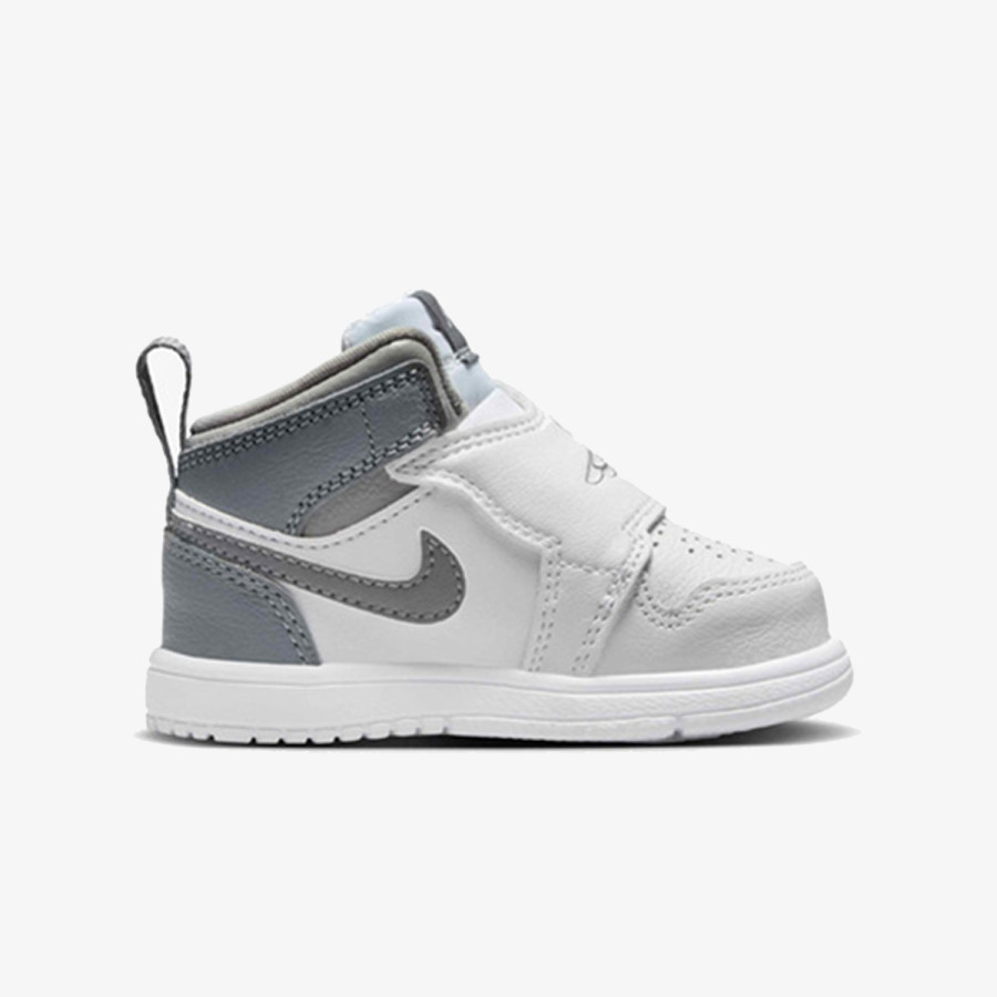 NIKE Sky Jordan 1 