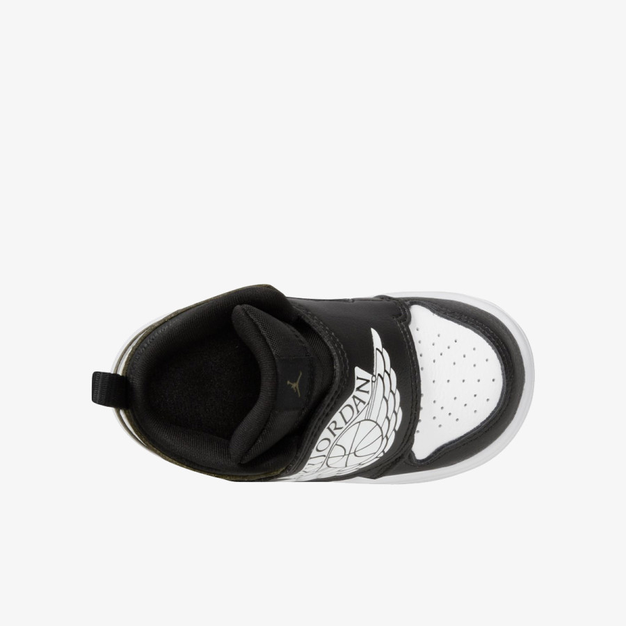NIKE Sky Jordan 1 