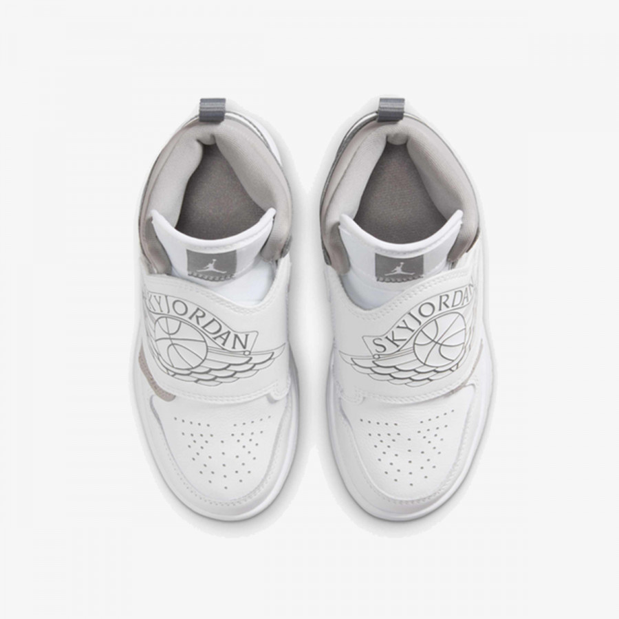 NIKE SKY JORDAN 1 BP 