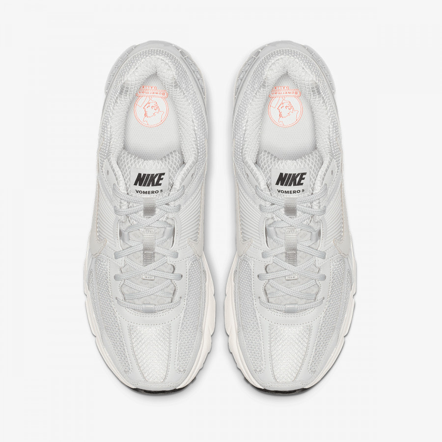 NIKE Zoom Vomero 5 