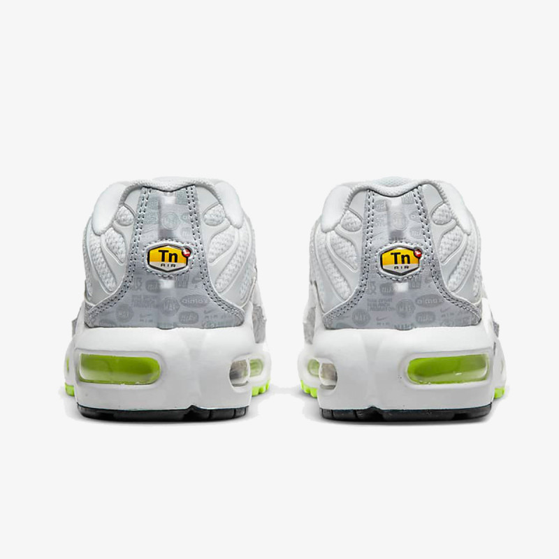 NIKE AIR MAX PLUS 