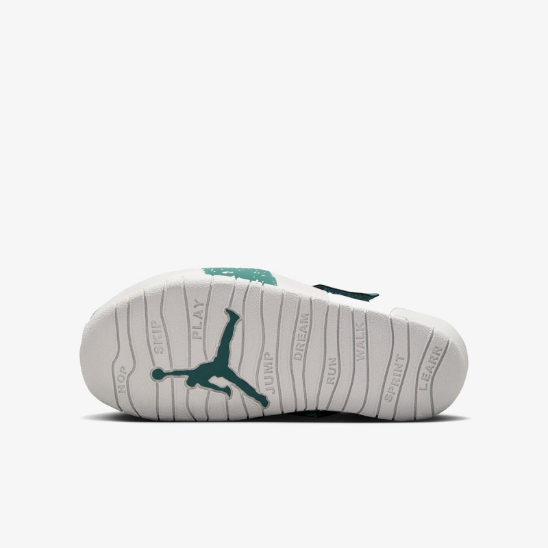 NIKE Jordan Flare 