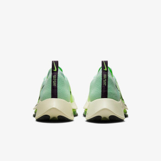 NIKE Air Zoom Tempo NEXT% 