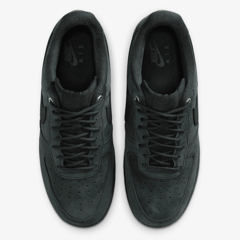 NIKE Air Force 1 '07