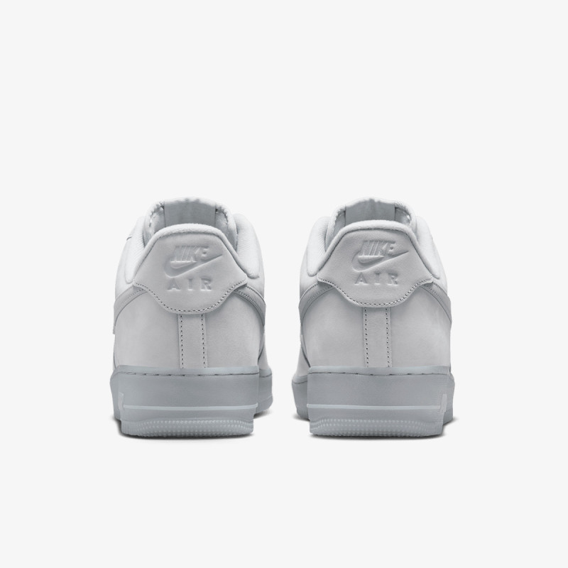 NIKE Air Force 1 '07