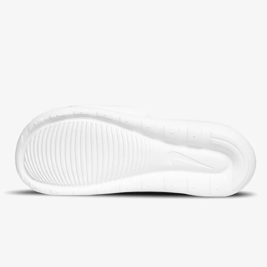 NIKE VICTORI ONE 