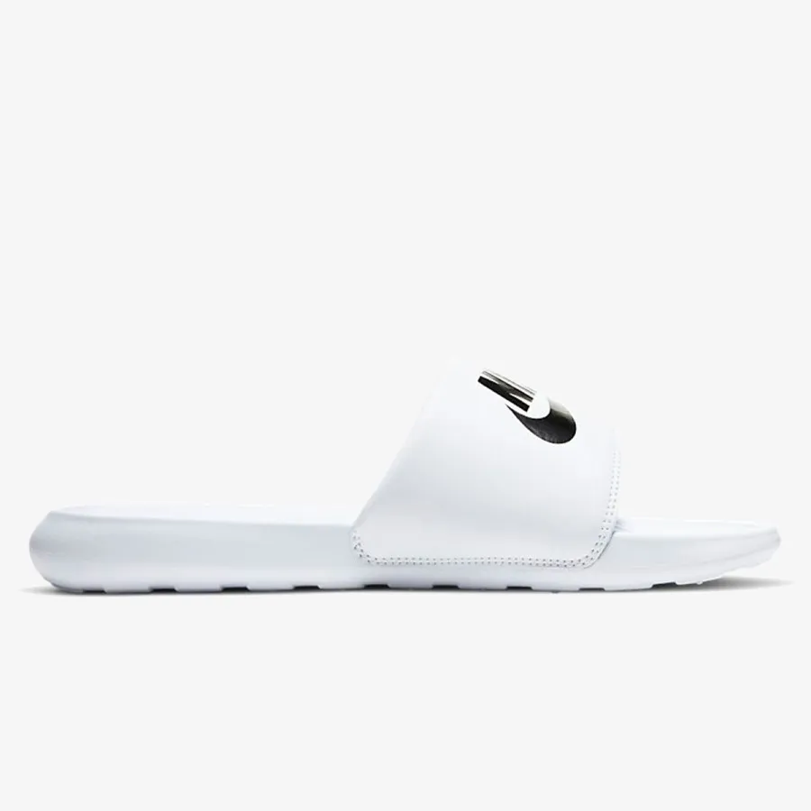 NIKE VICTORI ONE 