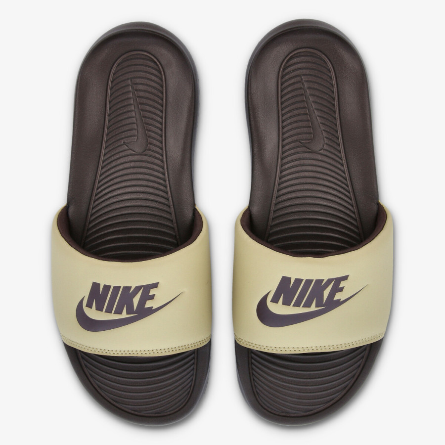 NIKE VICTORI ONE 