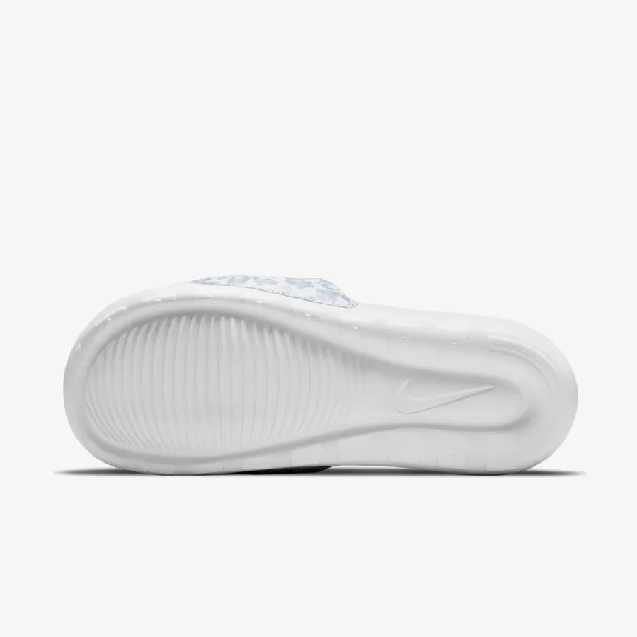NIKE VICTORI ONE 