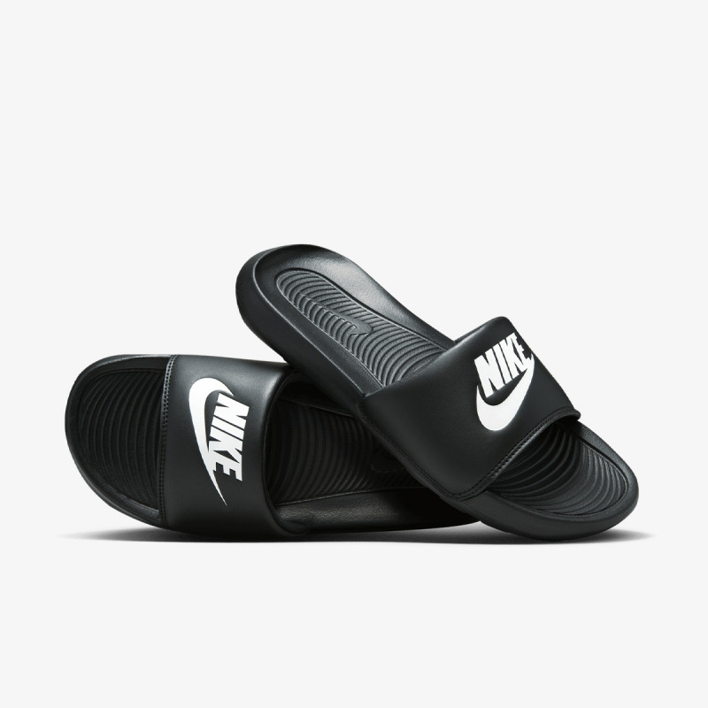 NIKE VICTORI ONE 