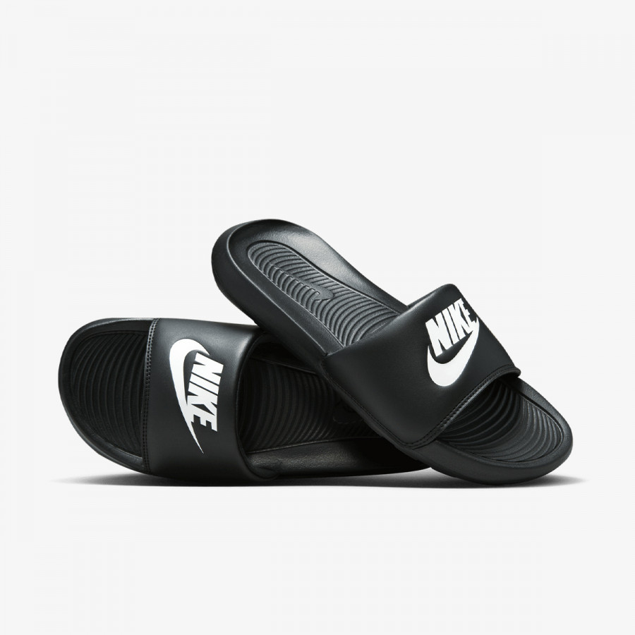 NIKE VICTORI ONE 