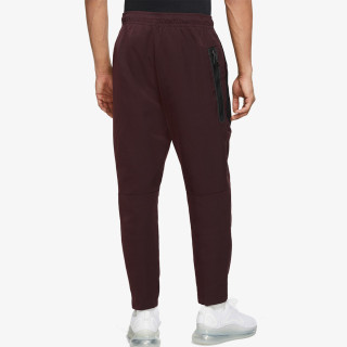 NIKE SPORTSWEAR TECH 