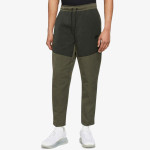 NIKE SPORTSWEAR TECH ESSENTIALS+ 
