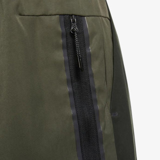 NIKE SPORTSWEAR TECH ESSENTIALS+ 