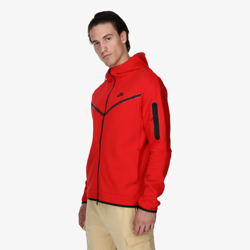 NIKE Sportswear Tech 