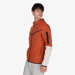 NIKE Sportswear Tech 