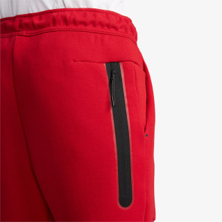 NIKE Sportswear Tech 