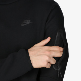 NIKE Sportswear Tech 