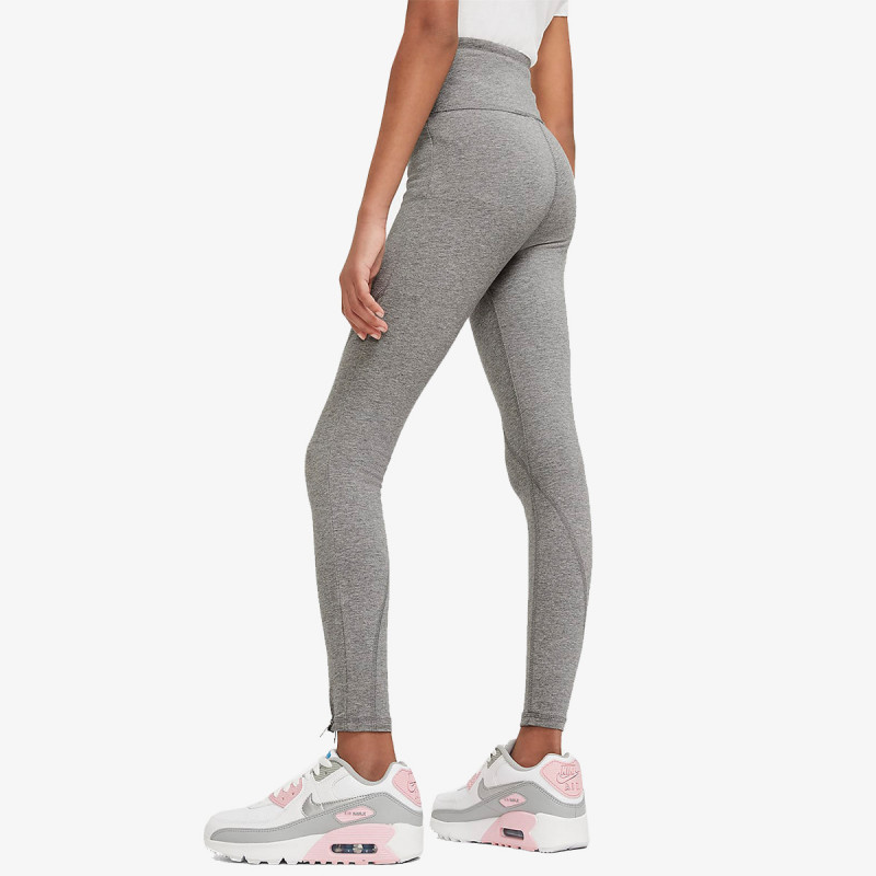 NIKE Sportswear Favorites 