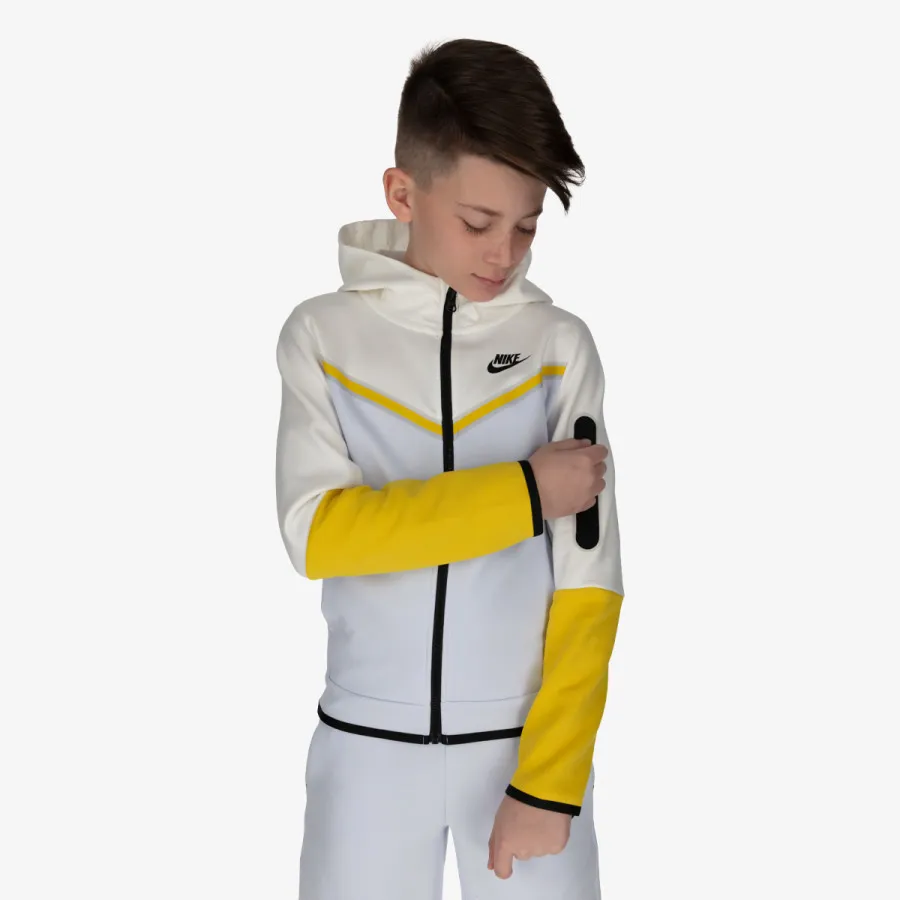 NIKE Sportswear Tech 