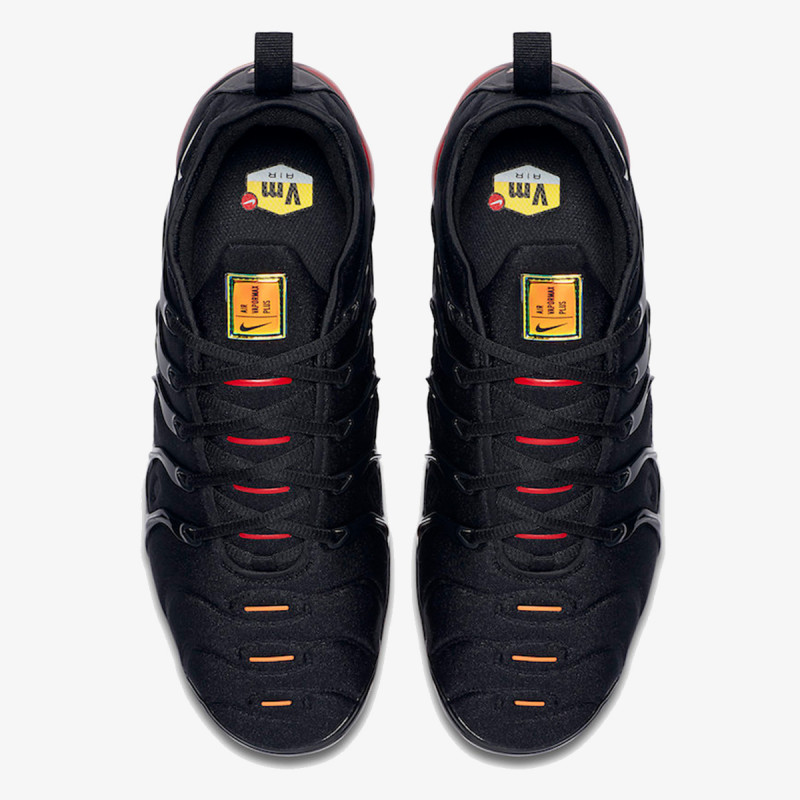 NIKE Air VaporMax Plus 