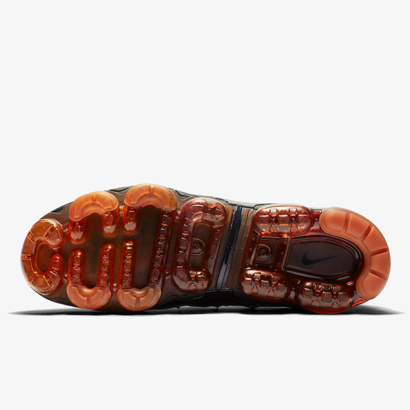 NIKE Air VaporMax Plus 