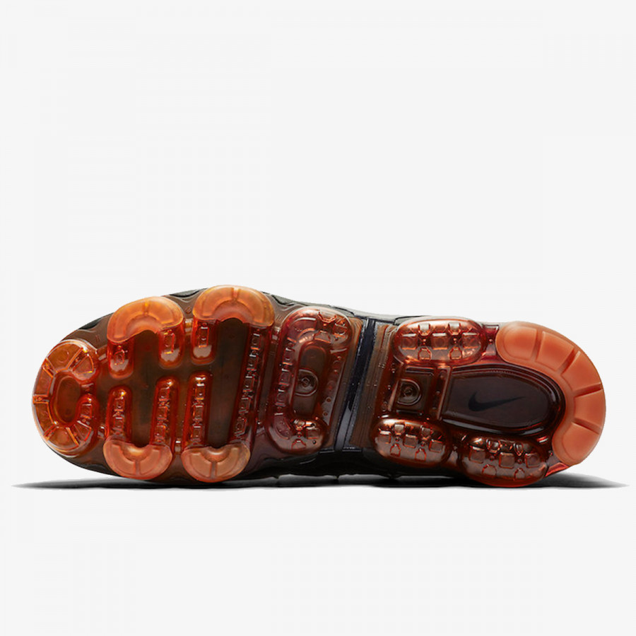 NIKE Air VaporMax Plus 