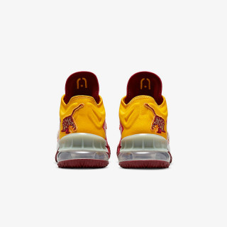 NIKE LEBRON XVIII LOW 