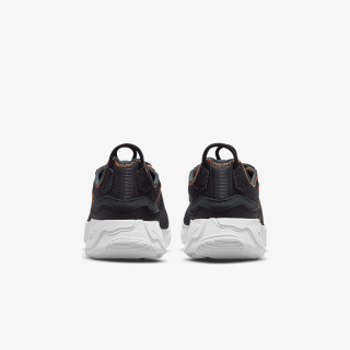 NIKE REACT LIVE 
