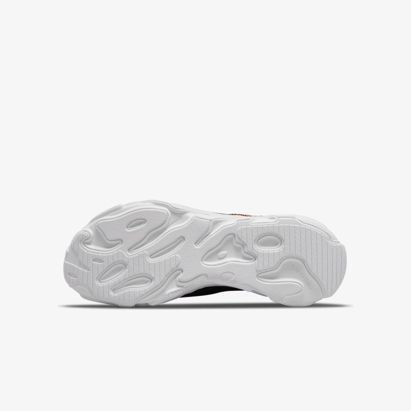NIKE REACT LIVE 