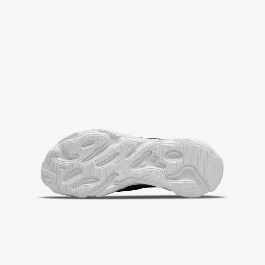 NIKE REACT LIVE 