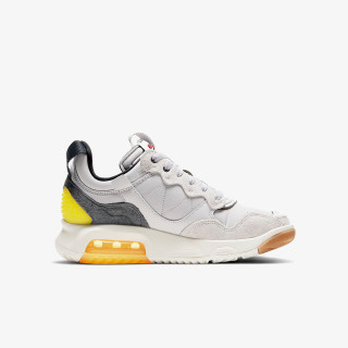 NIKE WMNS JORDAN MA2 