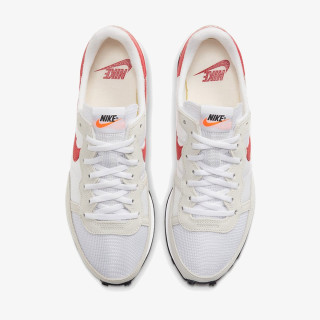 NIKE CHALLENGER 