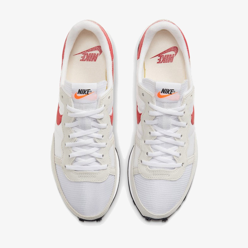NIKE CHALLENGER 