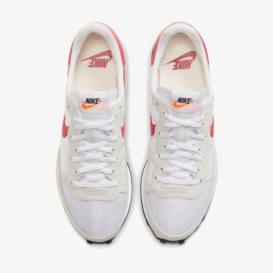 NIKE CHALLENGER 